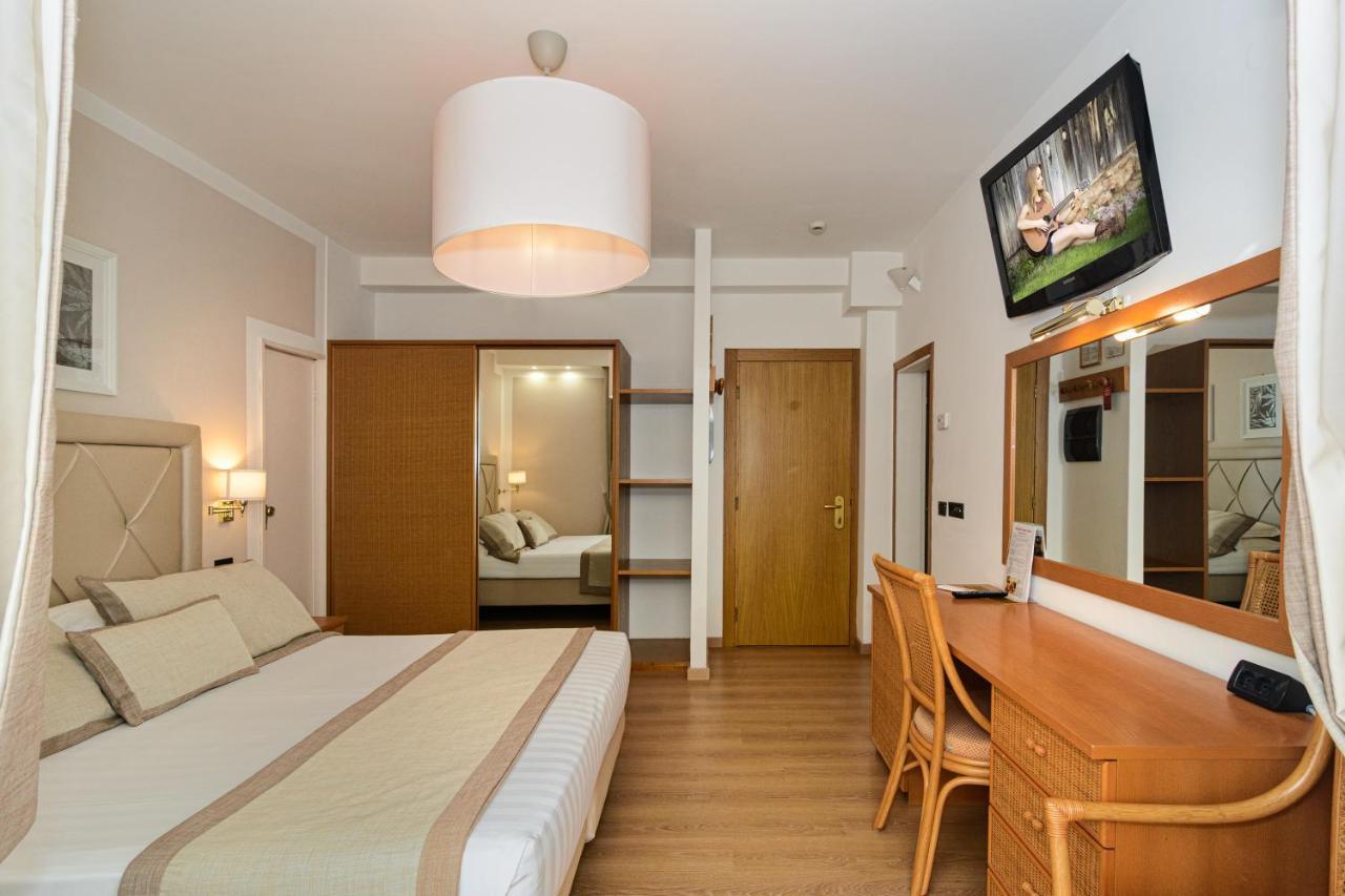 פורטה דיי מארמי Raffaelli Park Hotel מראה חיצוני תמונה