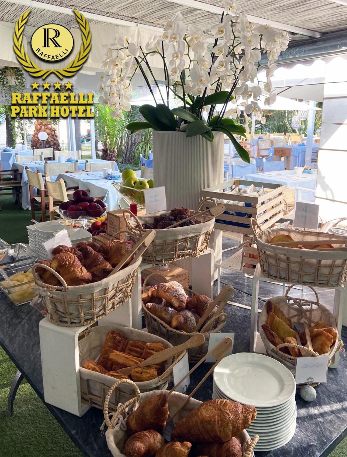 פורטה דיי מארמי Raffaelli Park Hotel מראה חיצוני תמונה
