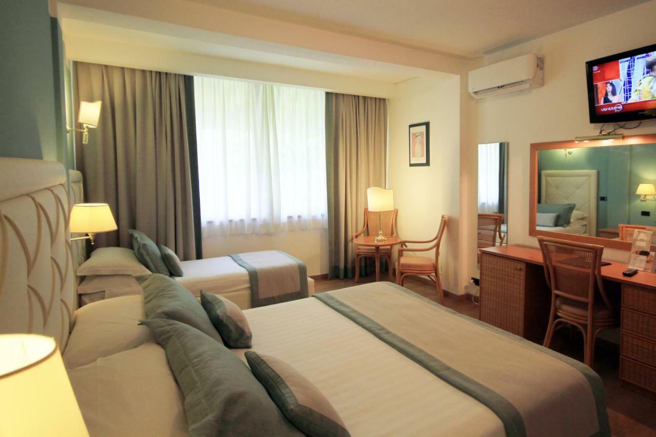 פורטה דיי מארמי Raffaelli Park Hotel מראה חיצוני תמונה